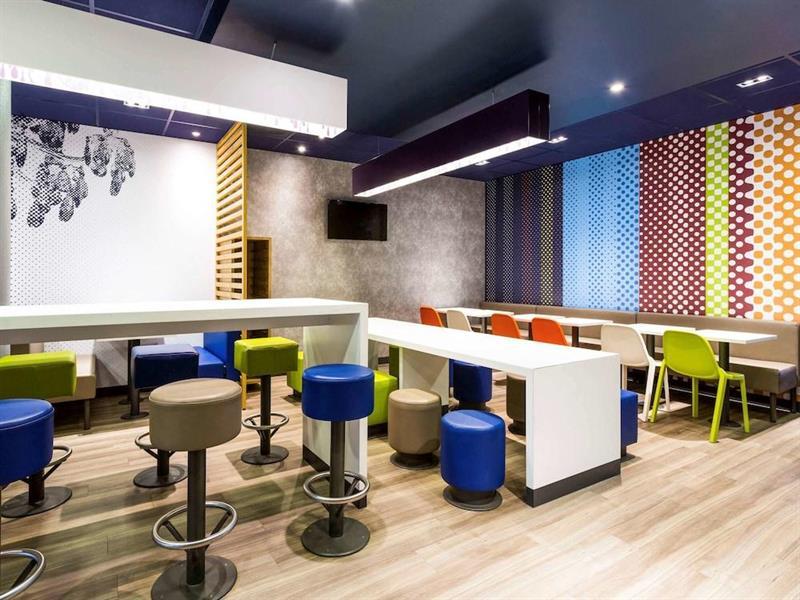 Ibis Budget Bordeaux Centre - Gare Saint Jean Buitenkant foto